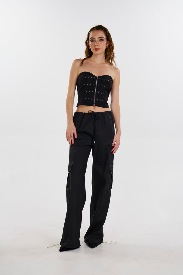 On A Leash Cargo Pants - Black/Green