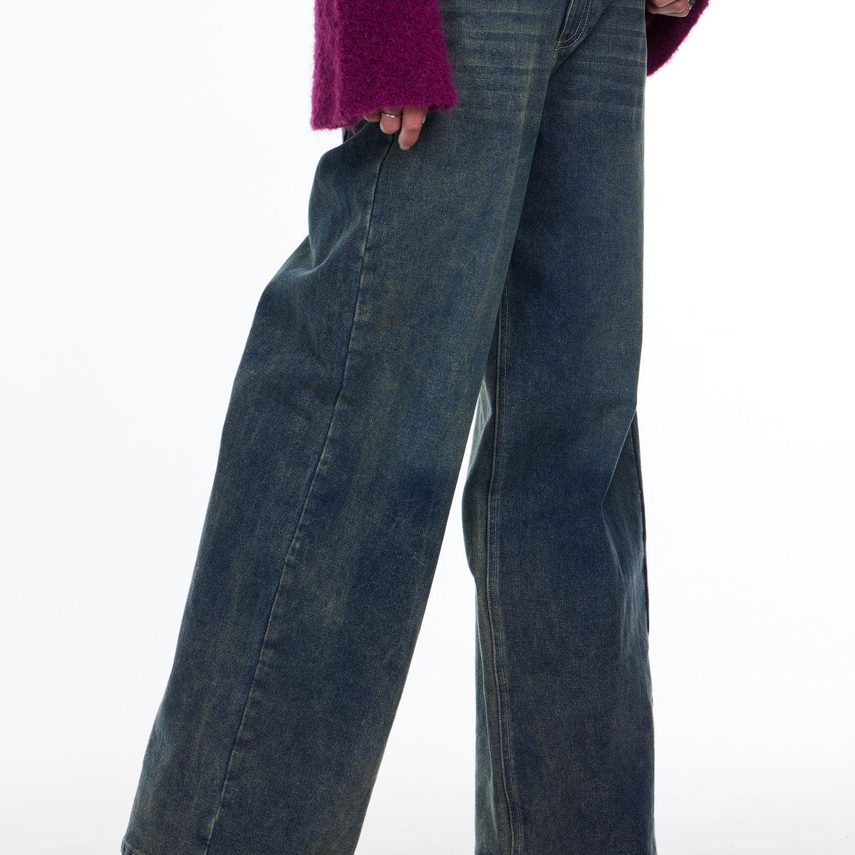 Pretty Damage Models Effortless Denim – Pretty Damage